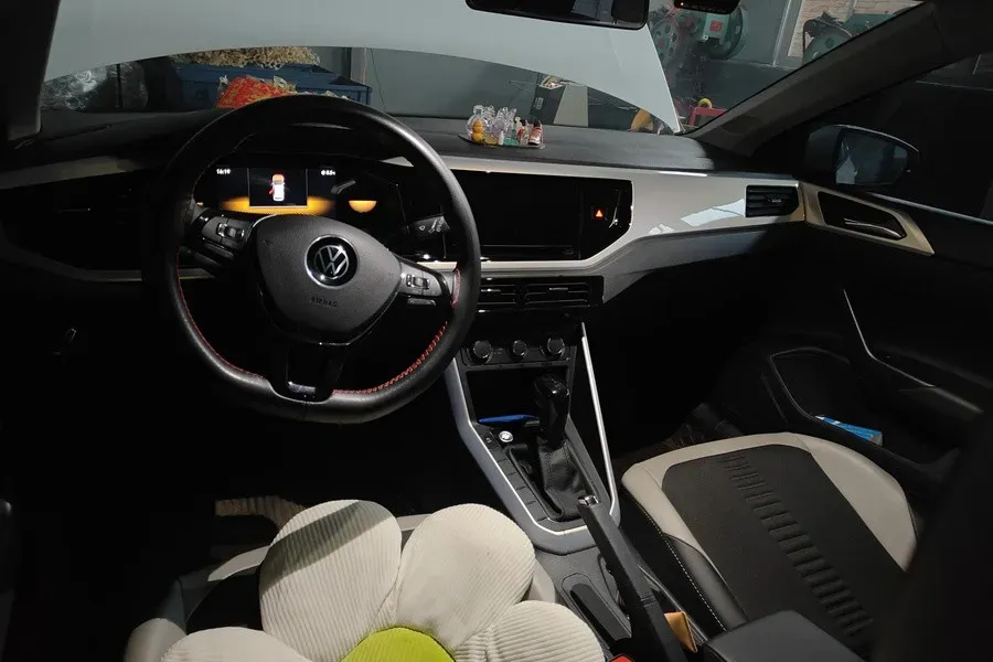 2023 Volkswagen Polo 1.5L 113HP L4 6AT,autocango,china used car exporter,china ev exporter,chinese used car exporter,chinese used ev exporter