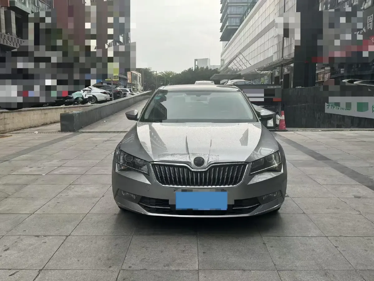 2018 Skoda Superb 1.8T 180HP L4 7DCT,autocango,china used car exporter,china ev exporter,chinese used car exporter,chinese used ev exporter