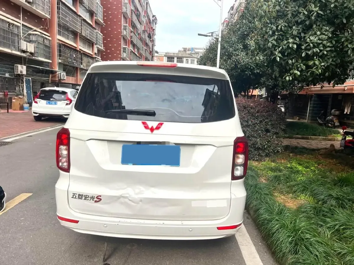 2021 WuLing RongGuang New Truck 1.5L 99HP L4 5MT,autocango,china used car exporter,china ev exporter,chinese used car exporter,chinese used ev exporter
