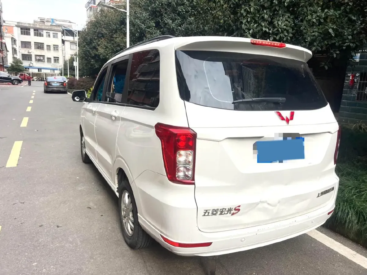2021 WuLing RongGuang New Truck 1.5L 99HP L4 5MT,autocango,china used car exporter,china ev exporter,chinese used car exporter,chinese used ev exporter
