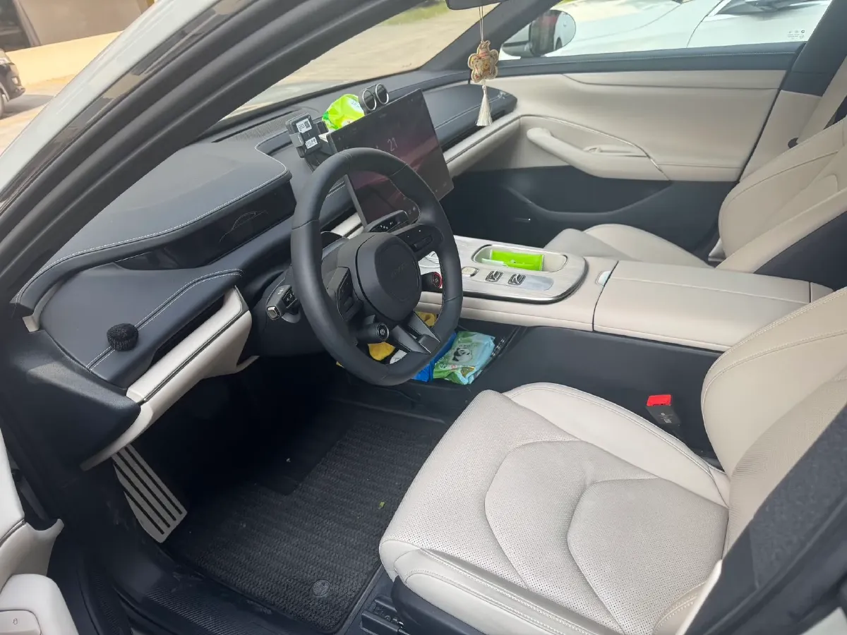 2024 MI SU7 BEV 73.6KWH,autocango,china used car exporter,china ev exporter,chinese used car exporter,chinese used ev exporter