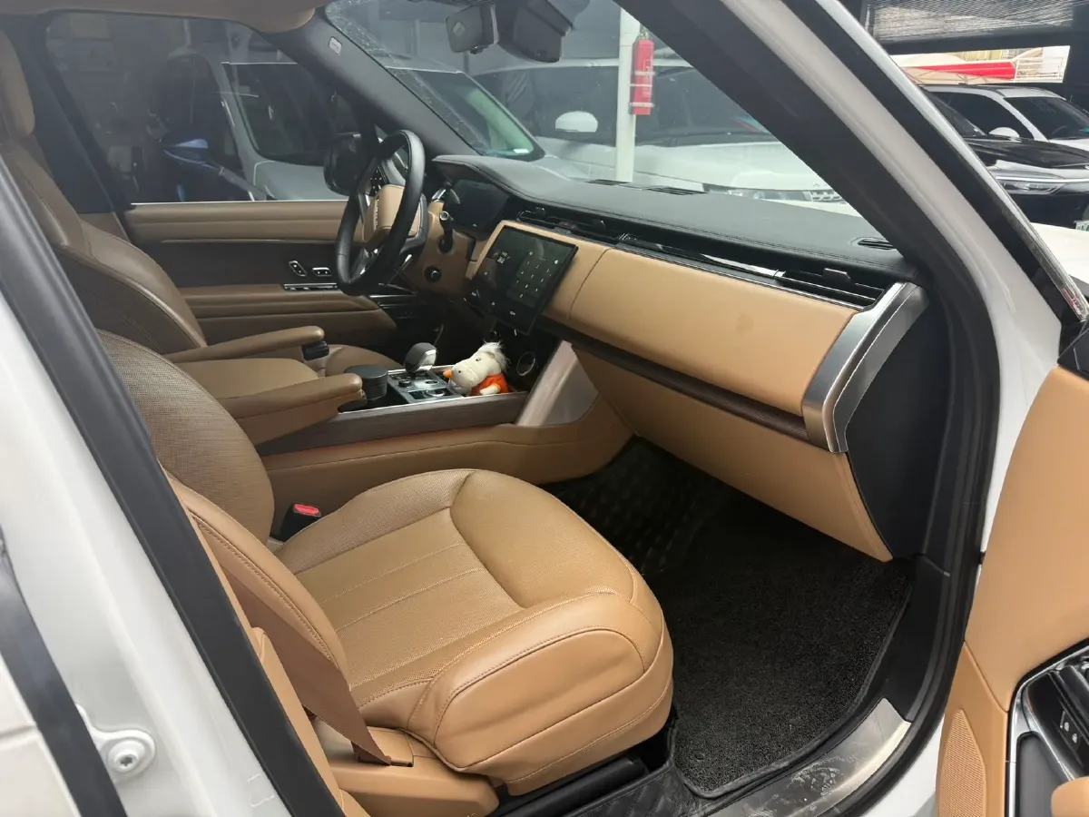 2023 Land Rover Range Rover 3.0T 400HP L6 8AT,autocango,china used car exporter,china ev exporter,chinese used car exporter,chinese used ev exporter