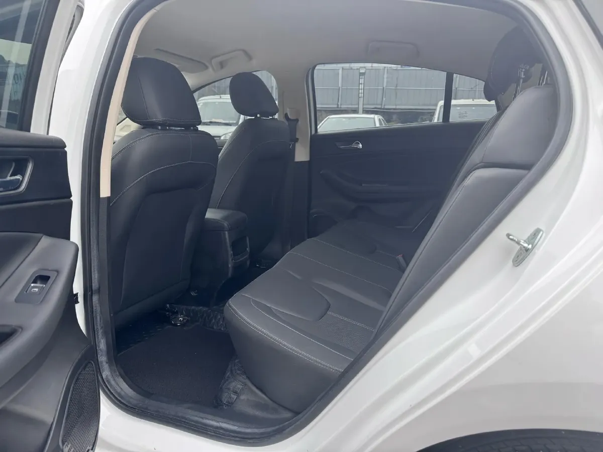 2021 Chery Arrizo 5 1.5L 116HP L4 5MT,autocango,china used car exporter,china ev exporter,chinese used car exporter,chinese used ev exporter