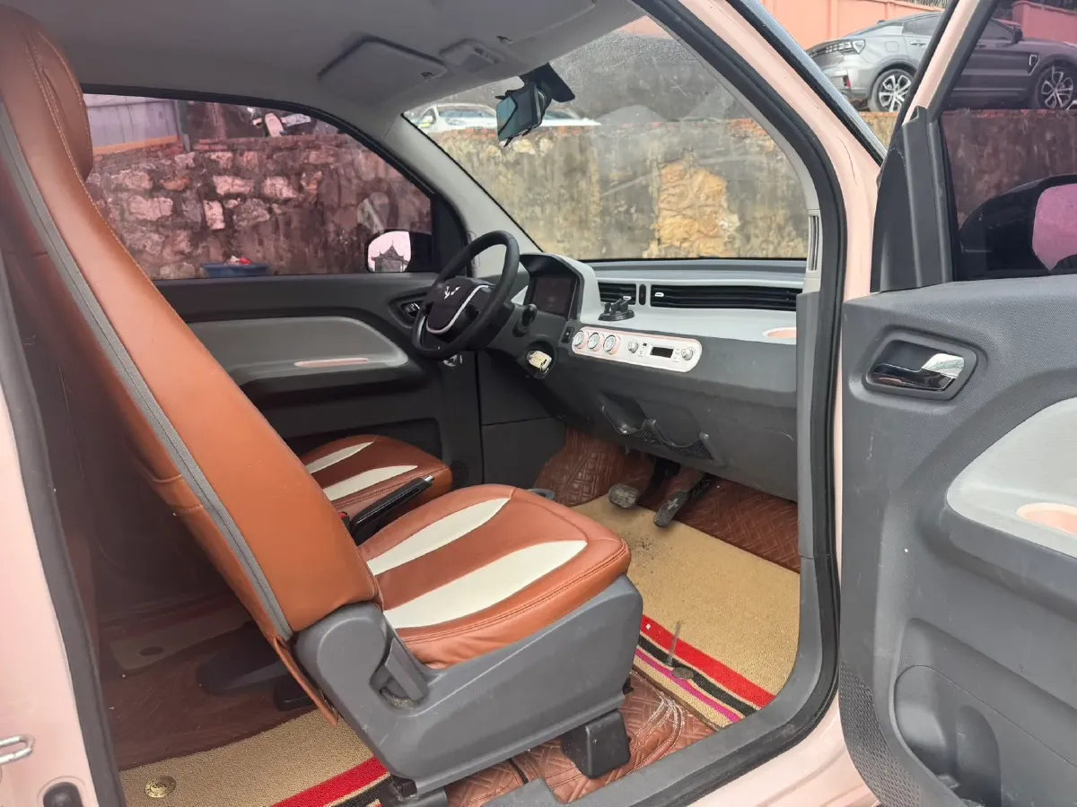 2021 WuLing HongGuang MINI EV BEV 13.8KWH,autocango,china used car exporter,china ev exporter,chinese used car exporter,chinese used ev exporter