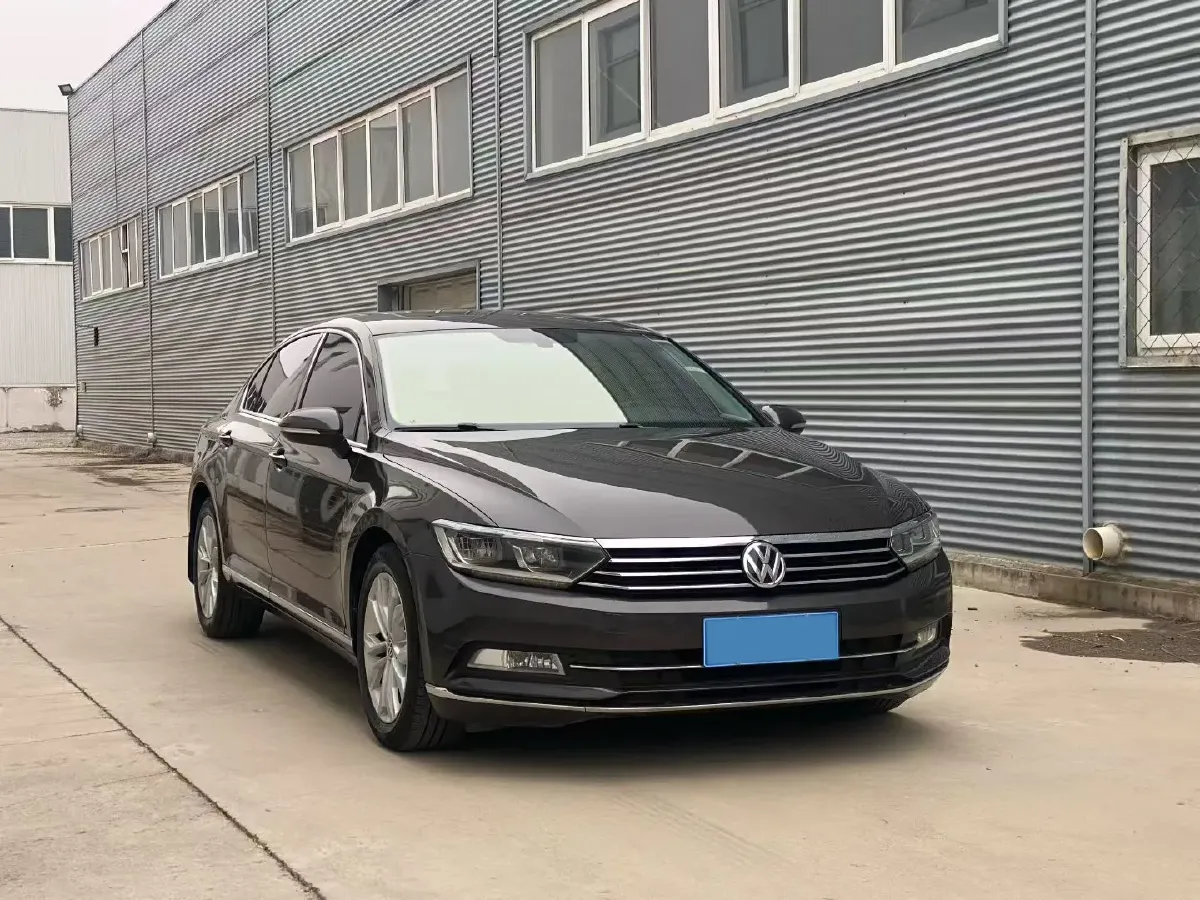 2018 Volkswagen Magotan 1.8T 180HP L4 7DCT,autocango,china used car exporter,china ev exporter,chinese used car exporter,chinese used ev exporter