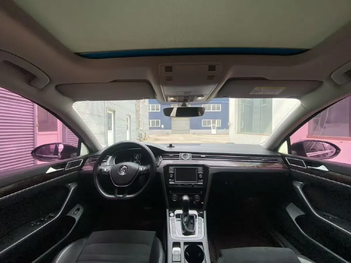 2018 Volkswagen Magotan 1.8T 180HP L4 7DCT,autocango,china used car exporter,china ev exporter,chinese used car exporter,chinese used ev exporter