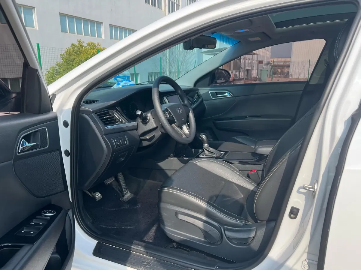 2017 Hyundai Mistra 1.6T 175HP L4 7DCT,autocango,china used car exporter,china ev exporter,chinese used car exporter,chinese used ev exporter