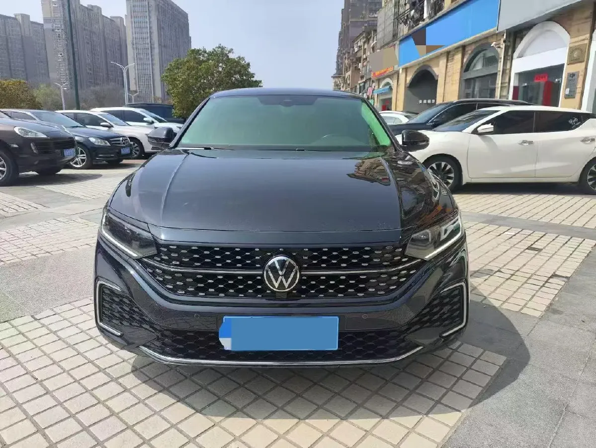 2021 Volkswagen Passat 2.0T 186HP L4 7DCT,autocango,china used car exporter,china ev exporter,chinese used car exporter,chinese used ev exporter