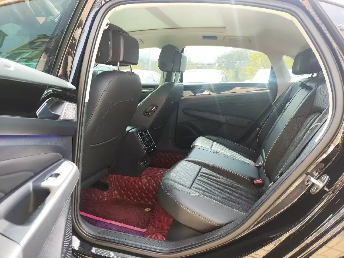 2021 Volkswagen Passat 2.0T 186HP L4 7DCT,autocango,china used car exporter,china ev exporter,chinese used car exporter,chinese used ev exporter