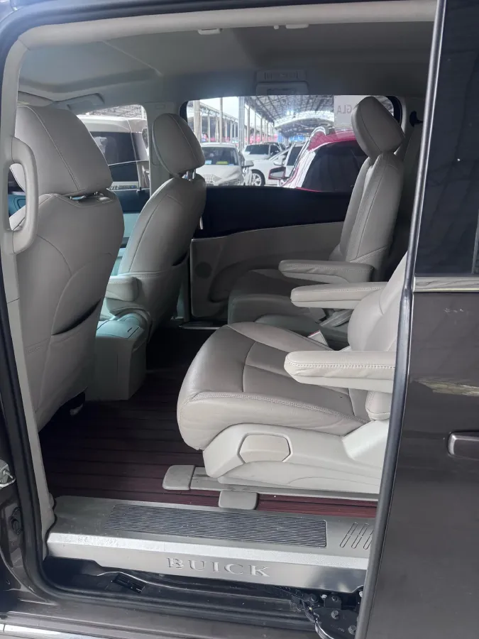 2023 Buick GL8 2.0T 237HP L4 9AT,autocango,china used car exporter,china ev exporter,chinese used car exporter,chinese used ev exporter