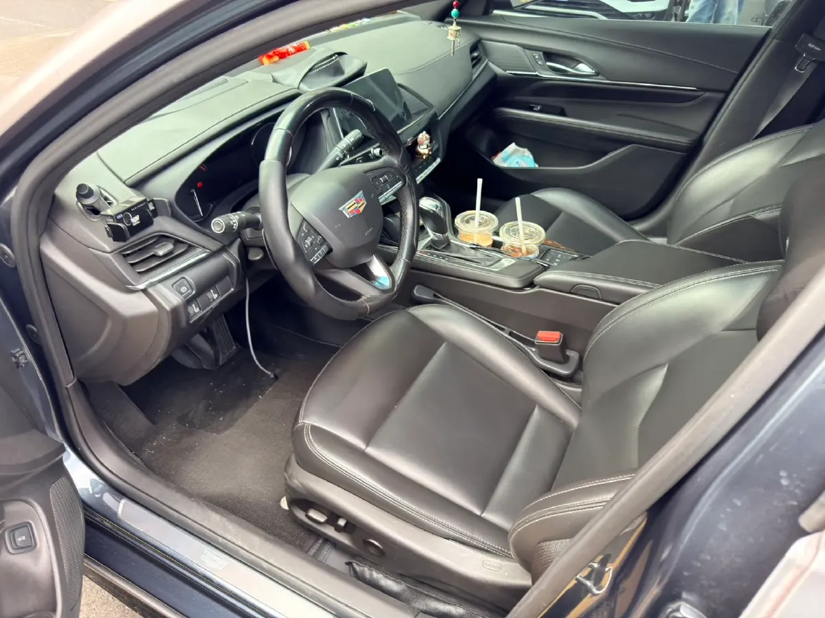 2021 Cadillac CT4 2.0T 237HP L4 8AT,autocango,china used car exporter,china ev exporter,chinese used car exporter,chinese used ev exporter