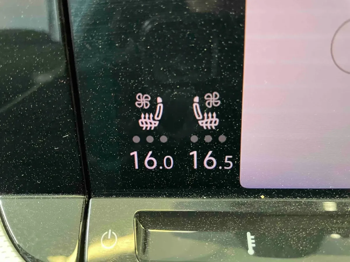 2022 Skoda Superb 2.0T 186HP L4 7DCT,autocango,china used car exporter,china ev exporter,chinese used car exporter,chinese used ev exporter