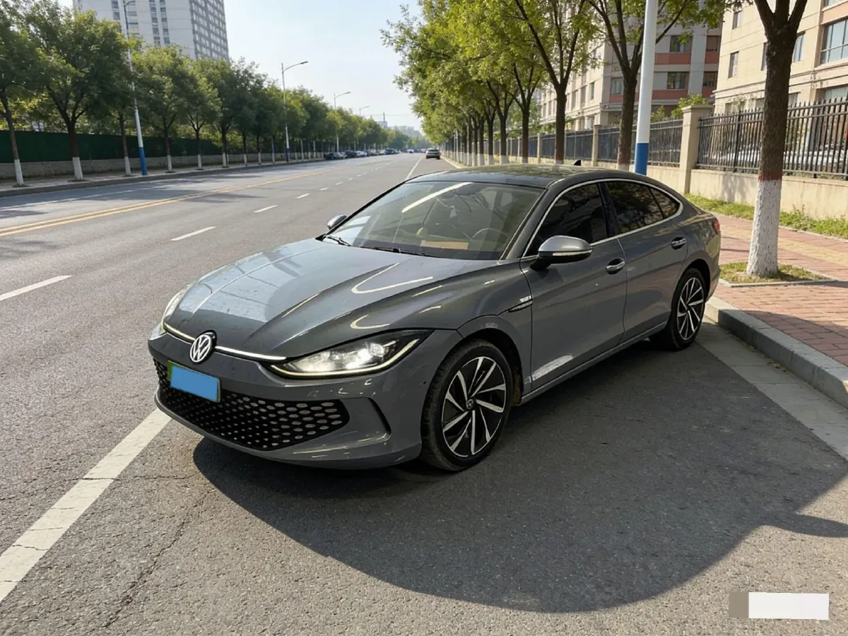 2022 Skoda Superb 2.0T 186HP L4 7DCT,autocango,china used car exporter,china ev exporter,chinese used car exporter,chinese used ev exporter