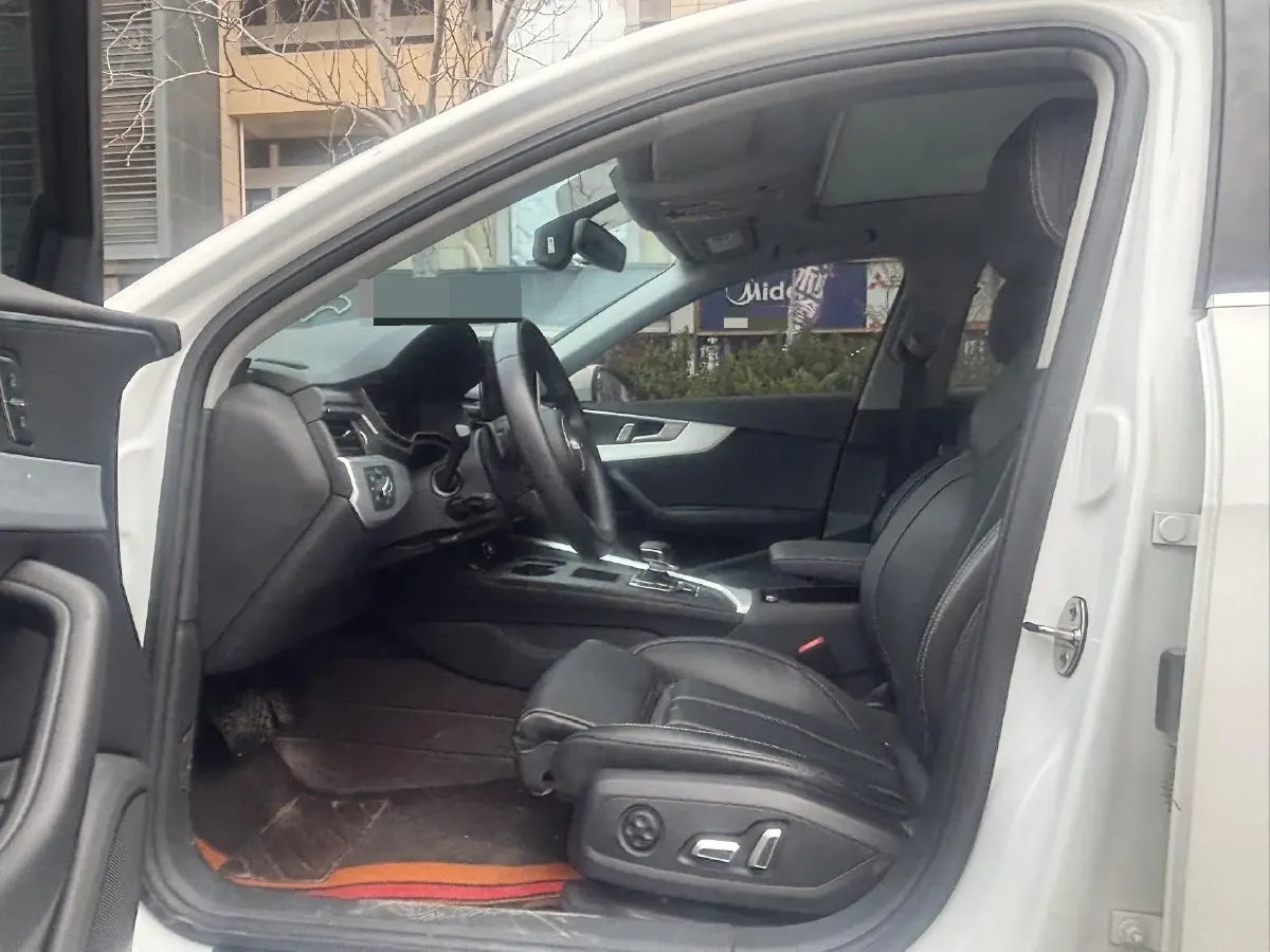 2024 Audi A4L 2.0T 190HP L4 7DCT,autocango,china used car exporter,china ev exporter,chinese used car exporter,chinese used ev exporter