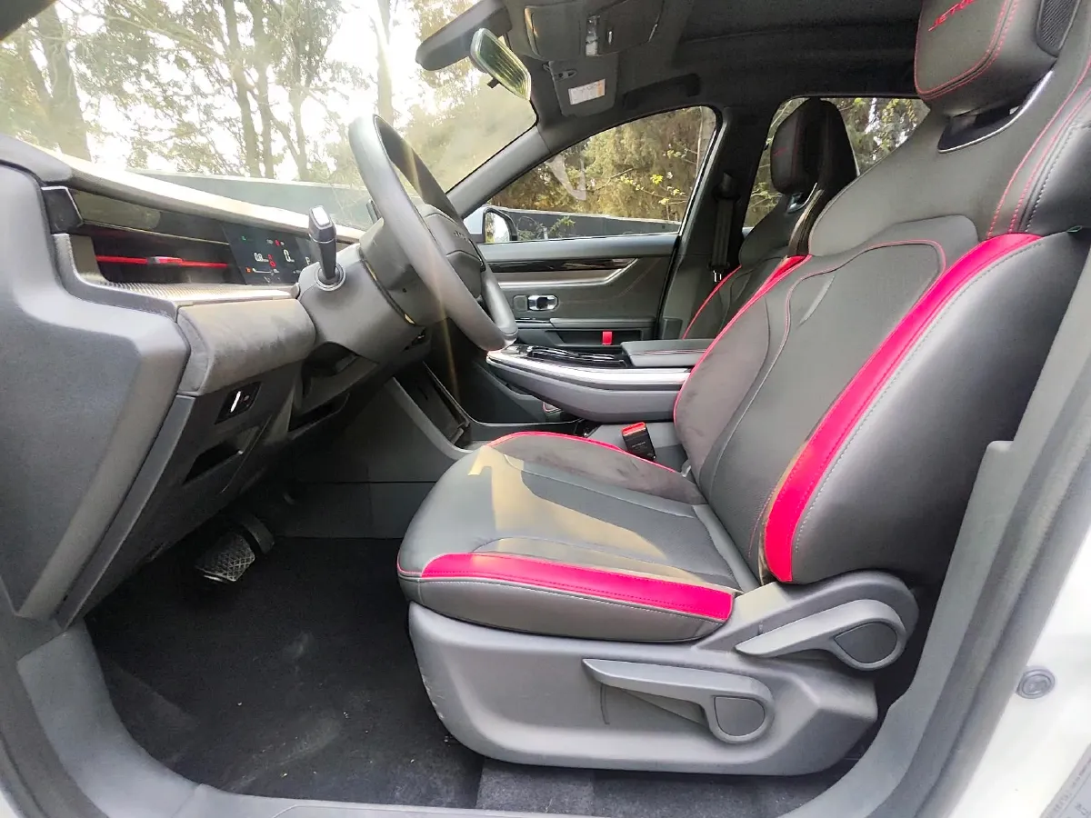 2022 Jetour DASHING 1.6T 197HP L4 7DCT,autocango,china used car exporter,china ev exporter,chinese used car exporter,chinese used ev exporter