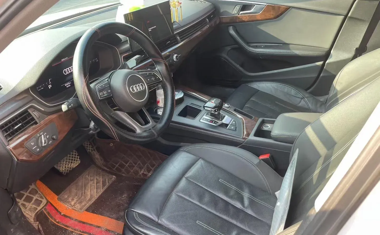 2020 Audi A4L 2.0T 190HP L4 7DCT,autocango,china used car exporter,china ev exporter,chinese used car exporter,chinese used ev exporter