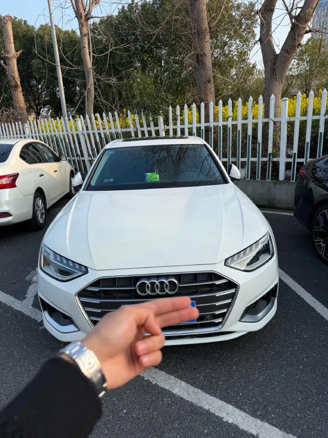 2020 Audi A4L 2.0T 190HP L4 7DCT,autocango,china used car exporter,china ev exporter,chinese used car exporter,chinese used ev exporter