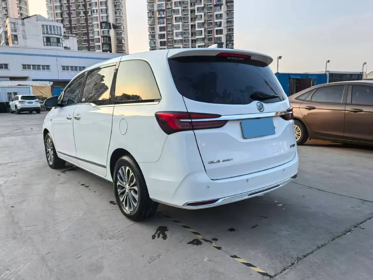 2021 Buick GL8 2.0T 237HP L4 9AT,autocango,china used car exporter,china ev exporter,chinese used car exporter,chinese used ev exporter