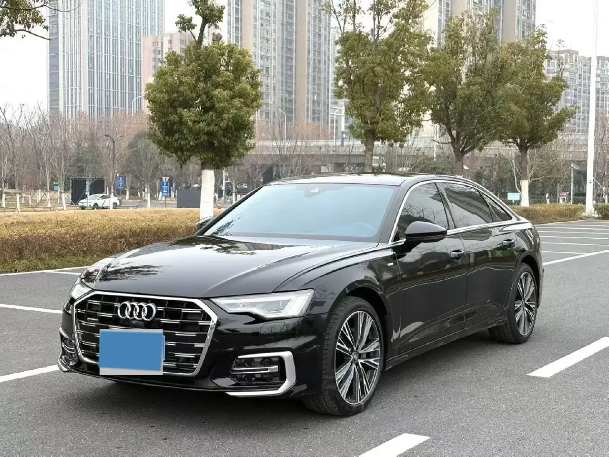 2024 Audi A6L 2.0T 245HP L4 7DCT,autocango,china used car exporter,china ev exporter,chinese used car exporter,chinese used ev exporter