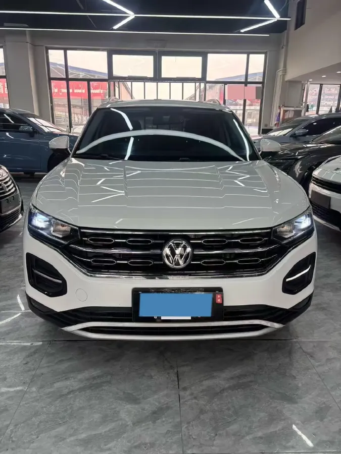 2019 Jeep Cherokee 2.0T 234HP L4 9AT,autocango,china used car exporter,china ev exporter,chinese used car exporter,chinese used ev exporter