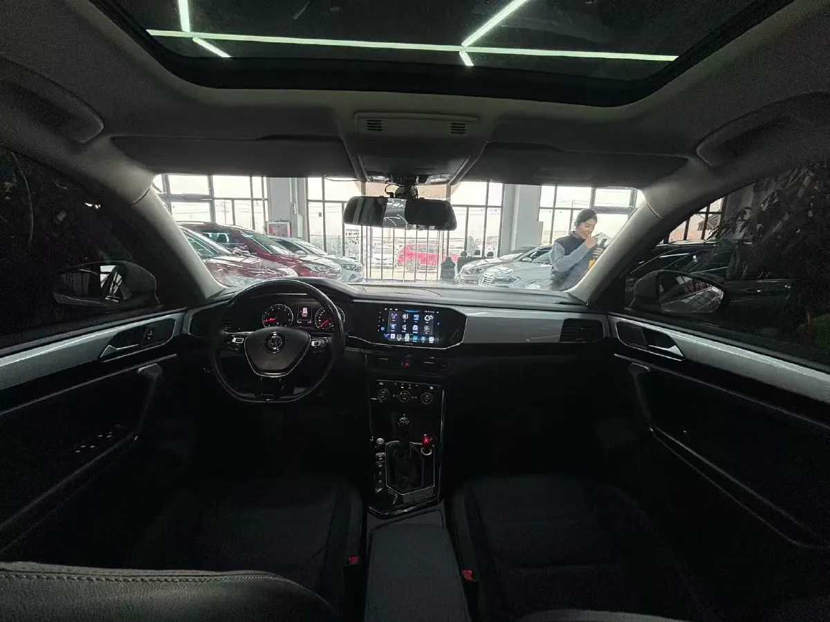 2019 Jeep Cherokee 2.0T 234HP L4 9AT,autocango,china used car exporter,china ev exporter,chinese used car exporter,chinese used ev exporter