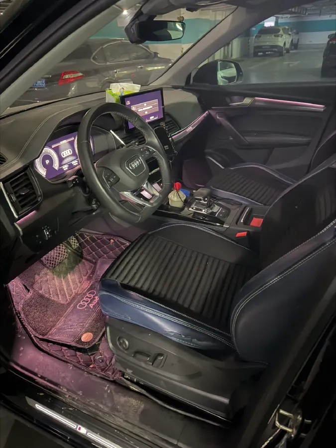 2022 Audi Q5L 2.0T 190HP L4 7DCT,autocango,china used car exporter,china ev exporter,chinese used car exporter,chinese used ev exporter