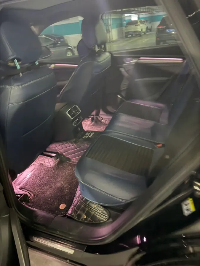 2022 Audi Q5L 2.0T 190HP L4 7DCT,autocango,china used car exporter,china ev exporter,chinese used car exporter,chinese used ev exporter