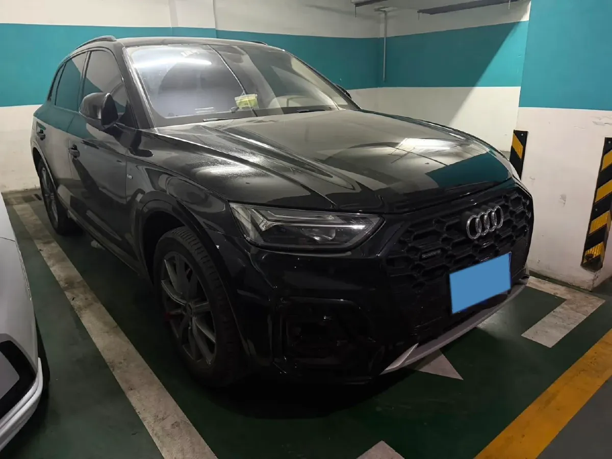 2022 Audi Q5L 2.0T 190HP L4 7DCT,autocango,china used car exporter,china ev exporter,chinese used car exporter,chinese used ev exporter