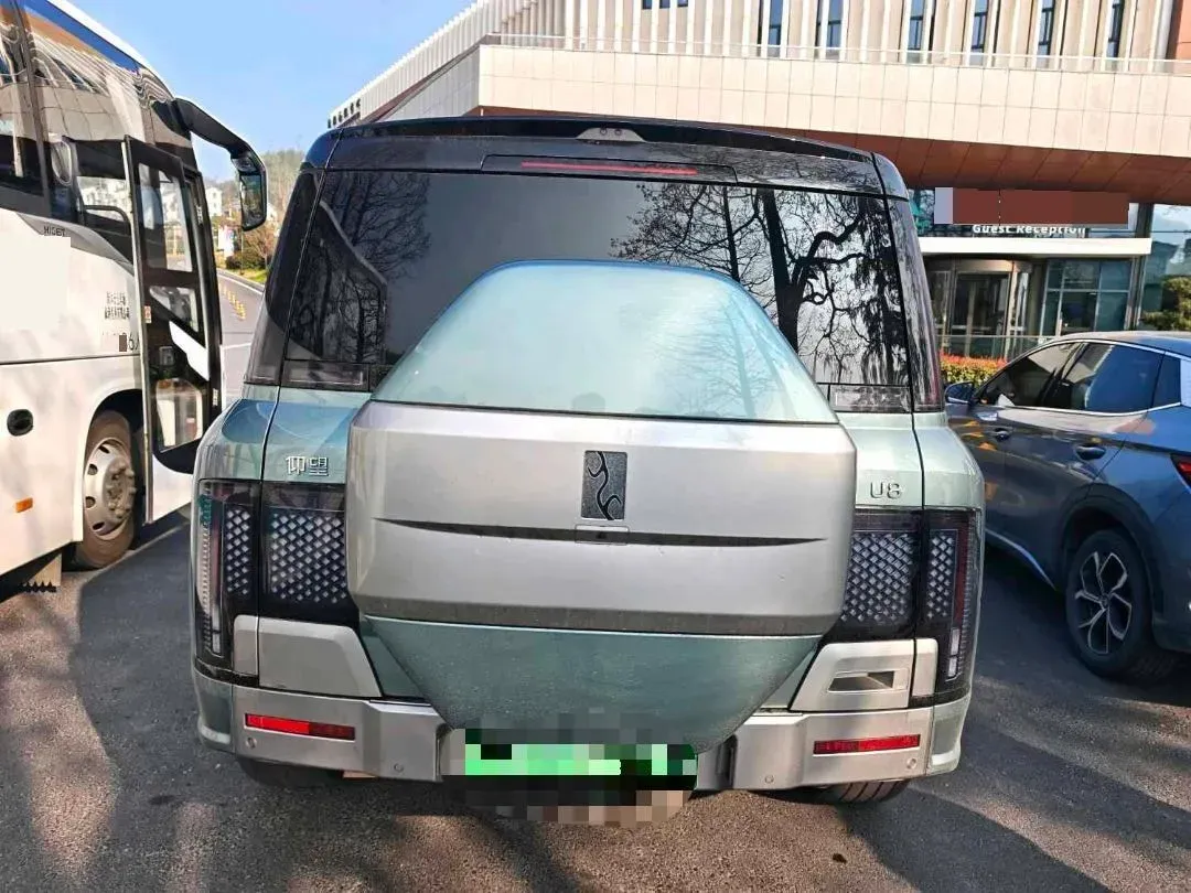 2023 YangWang U8 2.0T 272HP L4 REEV 49.05KWH,autocango,china used car exporter,china ev exporter,chinese used car exporter,chinese used ev exporter