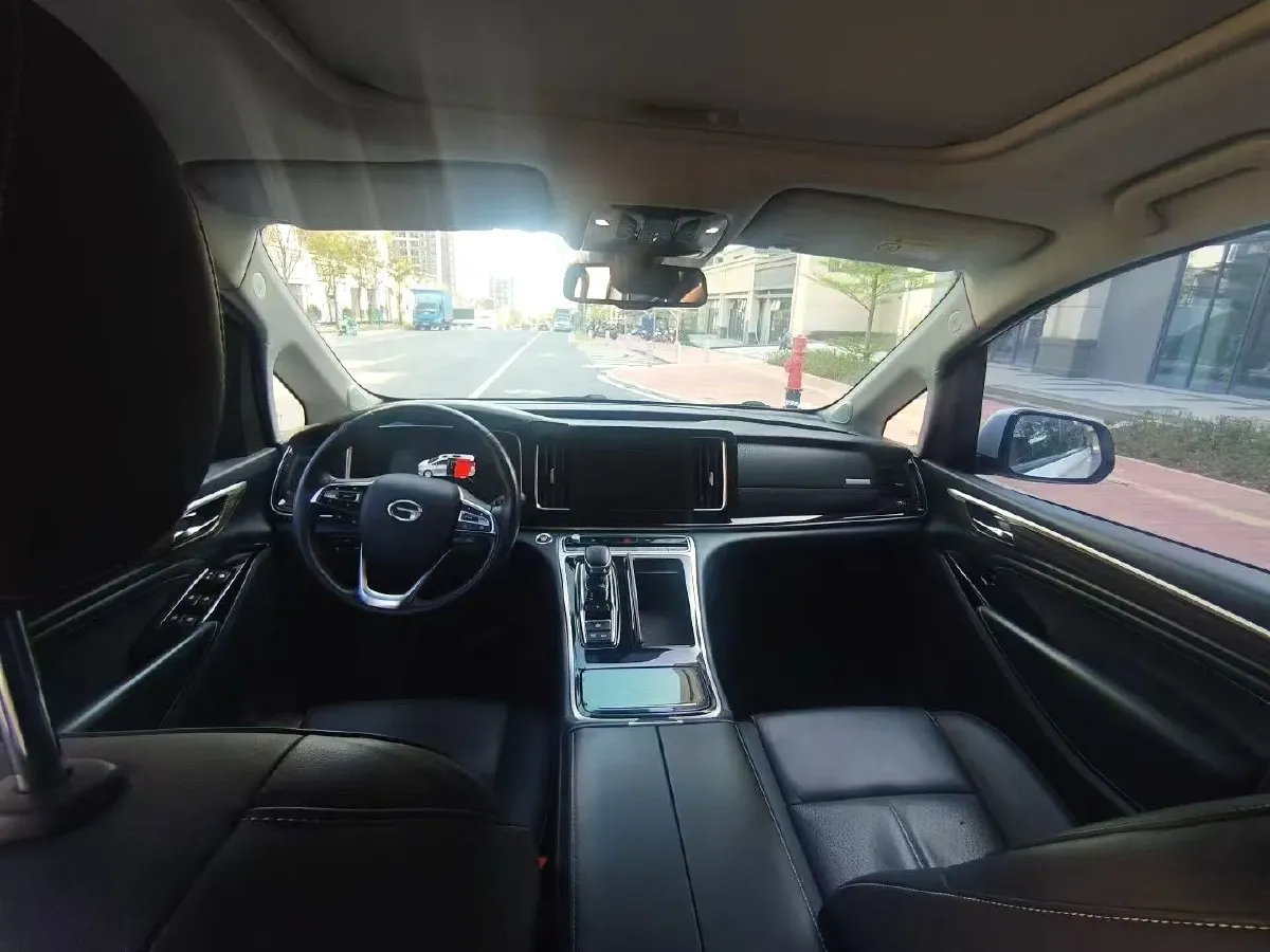 2021 GAC Trumpchi M8 2.0T 252HP L4 8AT,autocango,china used car exporter,china ev exporter,chinese used car exporter,chinese used ev exporter