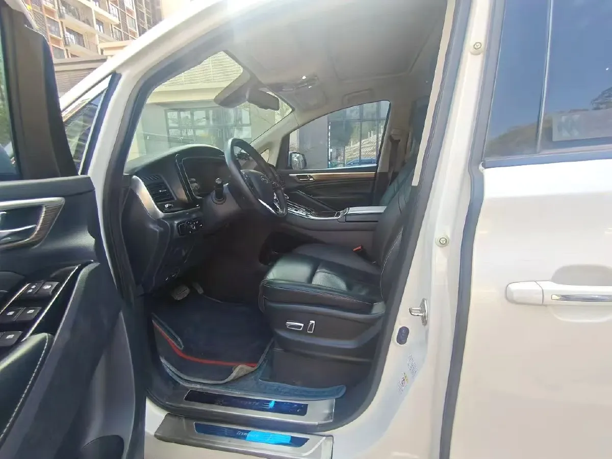 2021 GAC Trumpchi M8 2.0T 252HP L4 8AT,autocango,china used car exporter,china ev exporter,chinese used car exporter,chinese used ev exporter