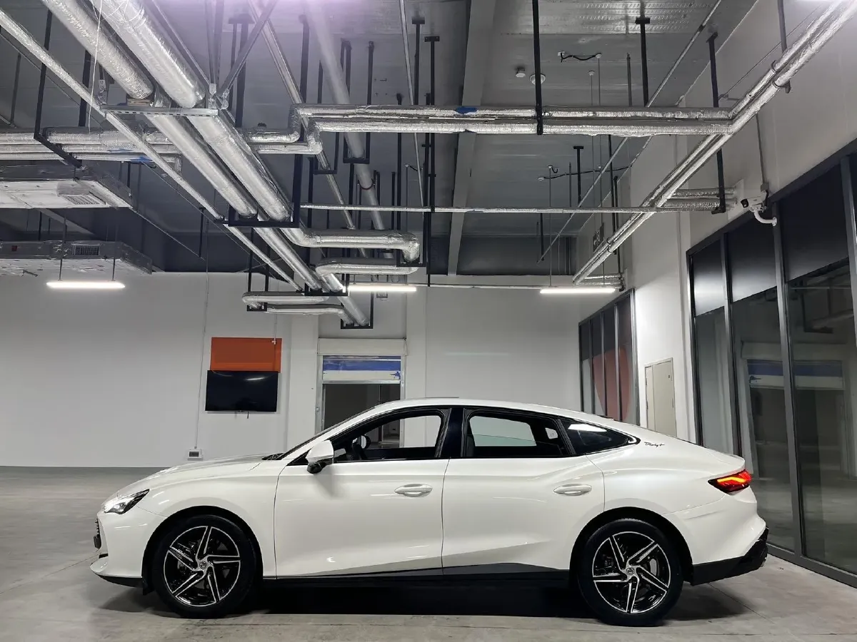 2023 MG 7 1.5T 188HP L4 7DCT,autocango,china used car exporter,china ev exporter,chinese used car exporter,chinese used ev exporter