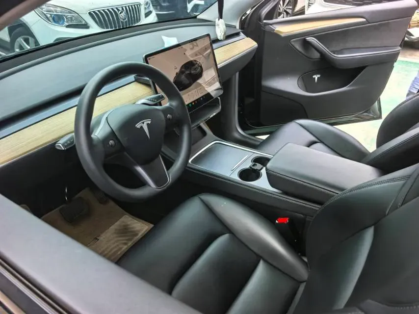 2022 Tesla Model Y BEV 60KWH,autocango,china used car exporter,china ev exporter,chinese used car exporter,chinese used ev exporter