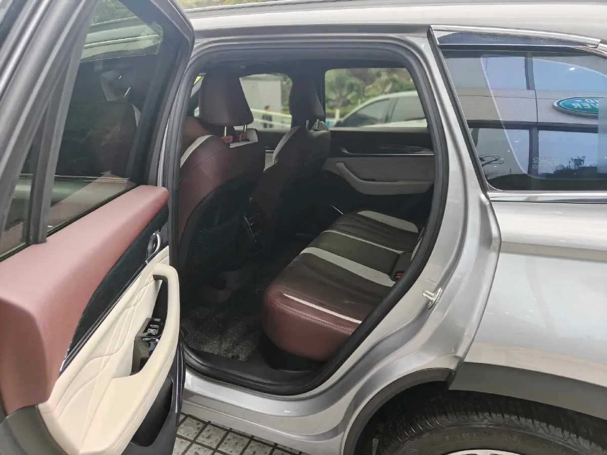 2024 Geely Monjaro 2.0T 238HP L4 8AT,autocango,china used car exporter,china ev exporter,chinese used car exporter,chinese used ev exporter