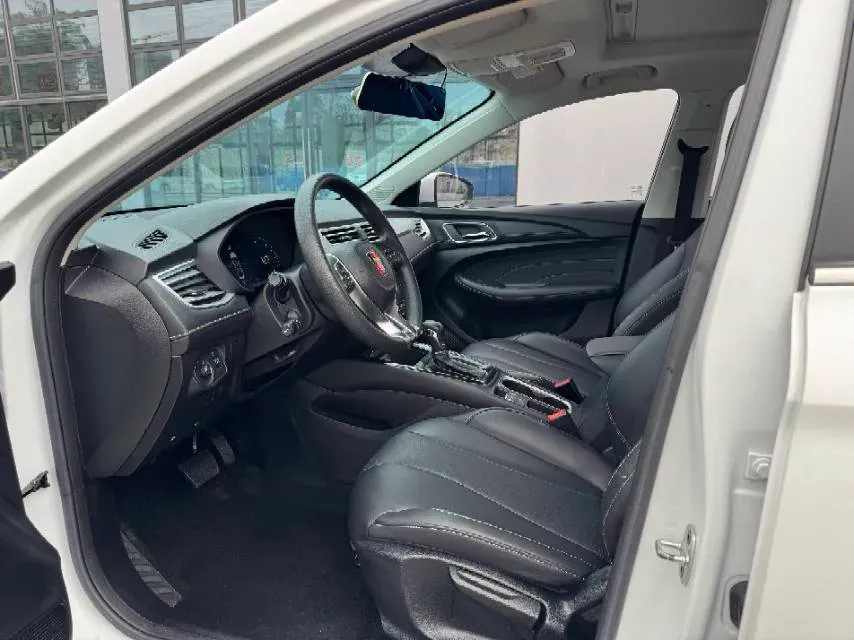 2020 Roewe i5 1.5L 120HP L4 CVT,autocango,china used car exporter,china ev exporter,chinese used car exporter,chinese used ev exporter