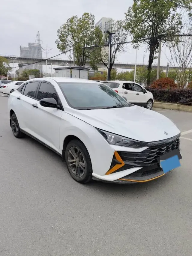 2024 DongFeng Aeolus YiXuan 1.5L 125HP L4 6DCT,autocango,china used car exporter,china ev exporter,chinese used car exporter,chinese used ev exporter