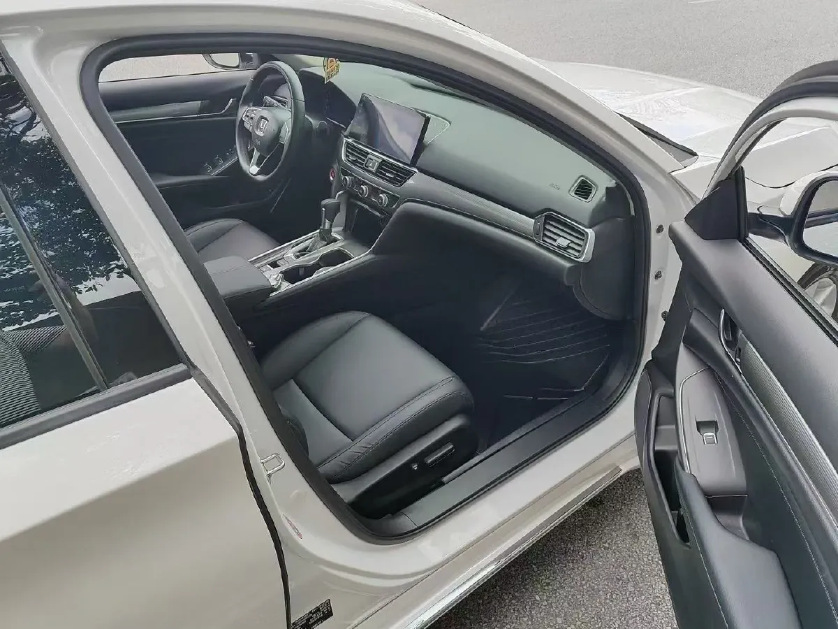 2022 Honda Accord 1.5T 194HP L4 CVT,autocango,china used car exporter,china ev exporter,chinese used car exporter,chinese used ev exporter