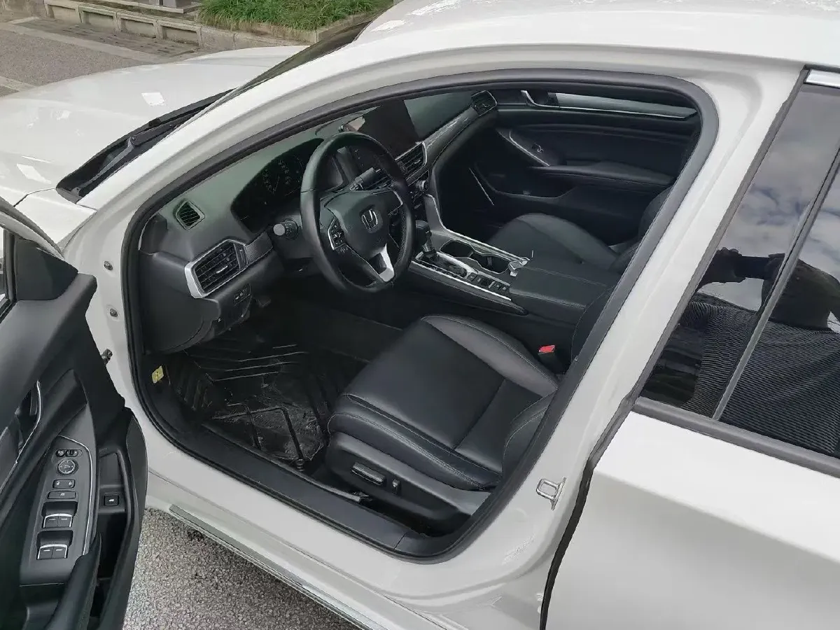 2022 Honda Accord 1.5T 194HP L4 CVT,autocango,china used car exporter,china ev exporter,chinese used car exporter,chinese used ev exporter