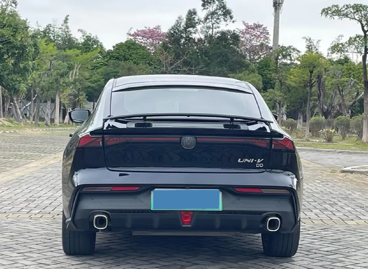 2023 ChangAn UNI-V iDD 1.5T 170HP L4 6TCT PHEV 18.4KWH,autocango,china used car exporter,china ev exporter,chinese used car exporter,chinese used ev exporter