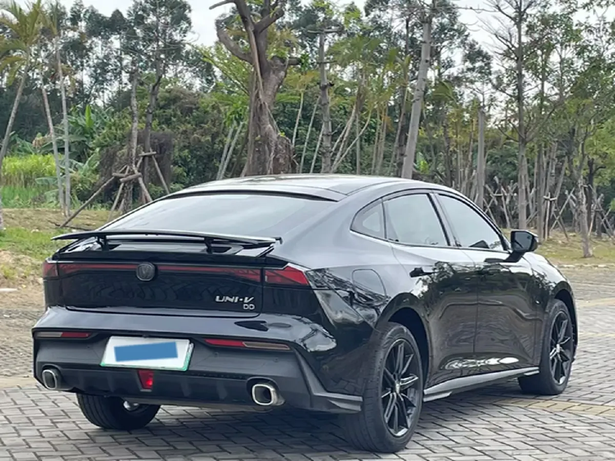 2023 ChangAn UNI-V iDD 1.5T 170HP L4 6TCT PHEV 18.4KWH,autocango,china used car exporter,china ev exporter,chinese used car exporter,chinese used ev exporter