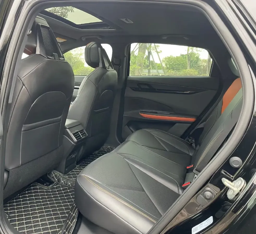 2023 ChangAn UNI-V iDD 1.5T 170HP L4 6TCT PHEV 18.4KWH,autocango,china used car exporter,china ev exporter,chinese used car exporter,chinese used ev exporter