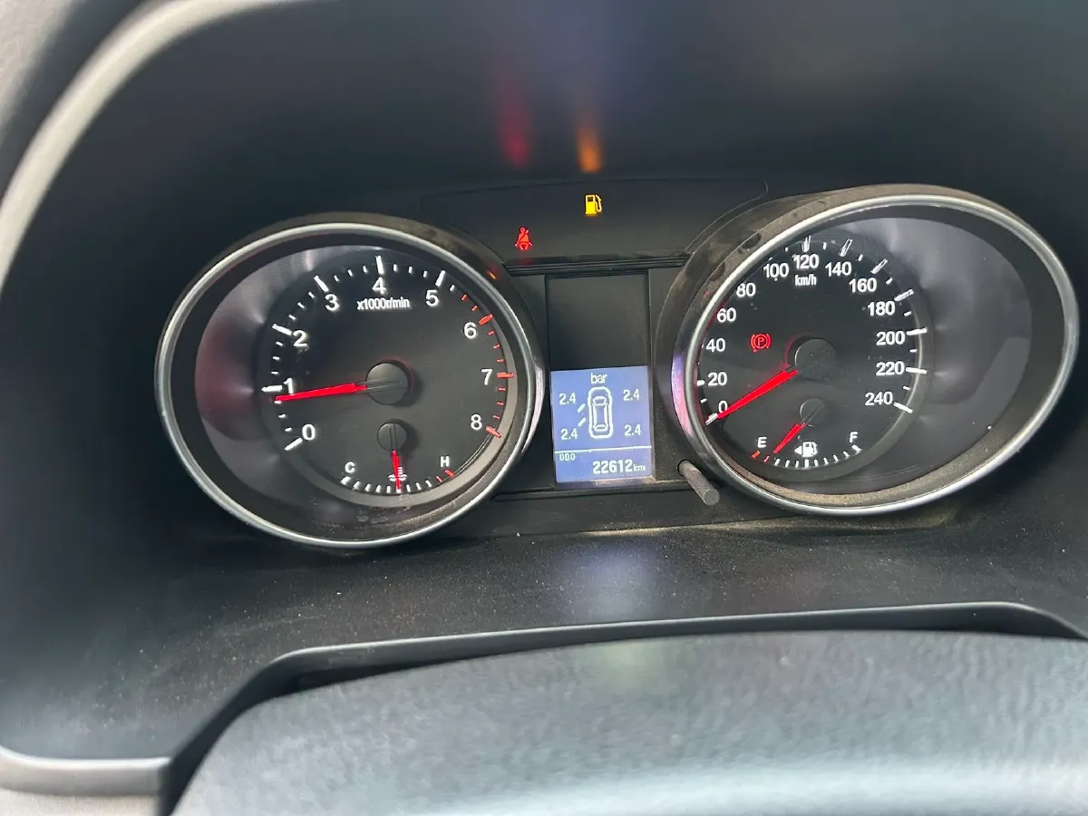 2022 ChangAn Oshan X7 Plus 1.5T 170HP L4 6MT,autocango,china used car exporter,china ev exporter,chinese used car exporter,chinese used ev exporter