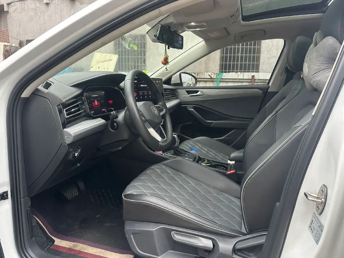 2023 Volkswagen Sagitar 1.5T 160HP L4 7DCT,autocango,china used car exporter,china ev exporter,chinese used car exporter,chinese used ev exporter