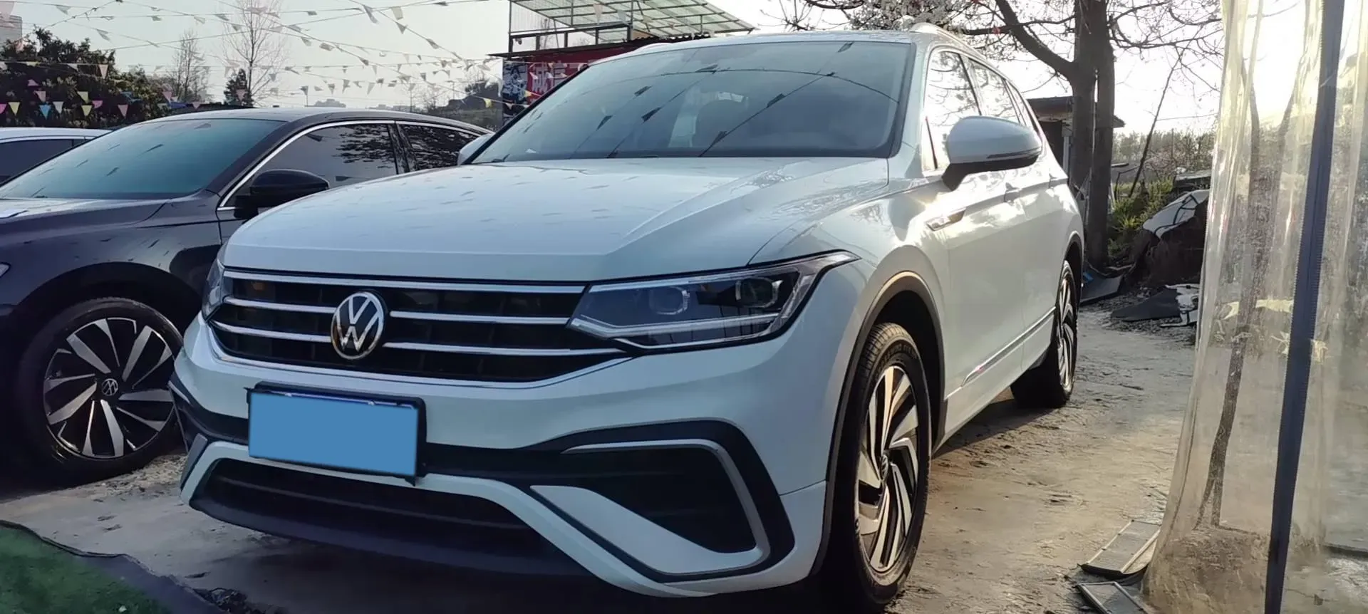 2023 Volkswagen Tiguan L 1.5T 160HP L4 7DCT,autocango,china used car exporter,china ev exporter,chinese used car exporter,chinese used ev exporter