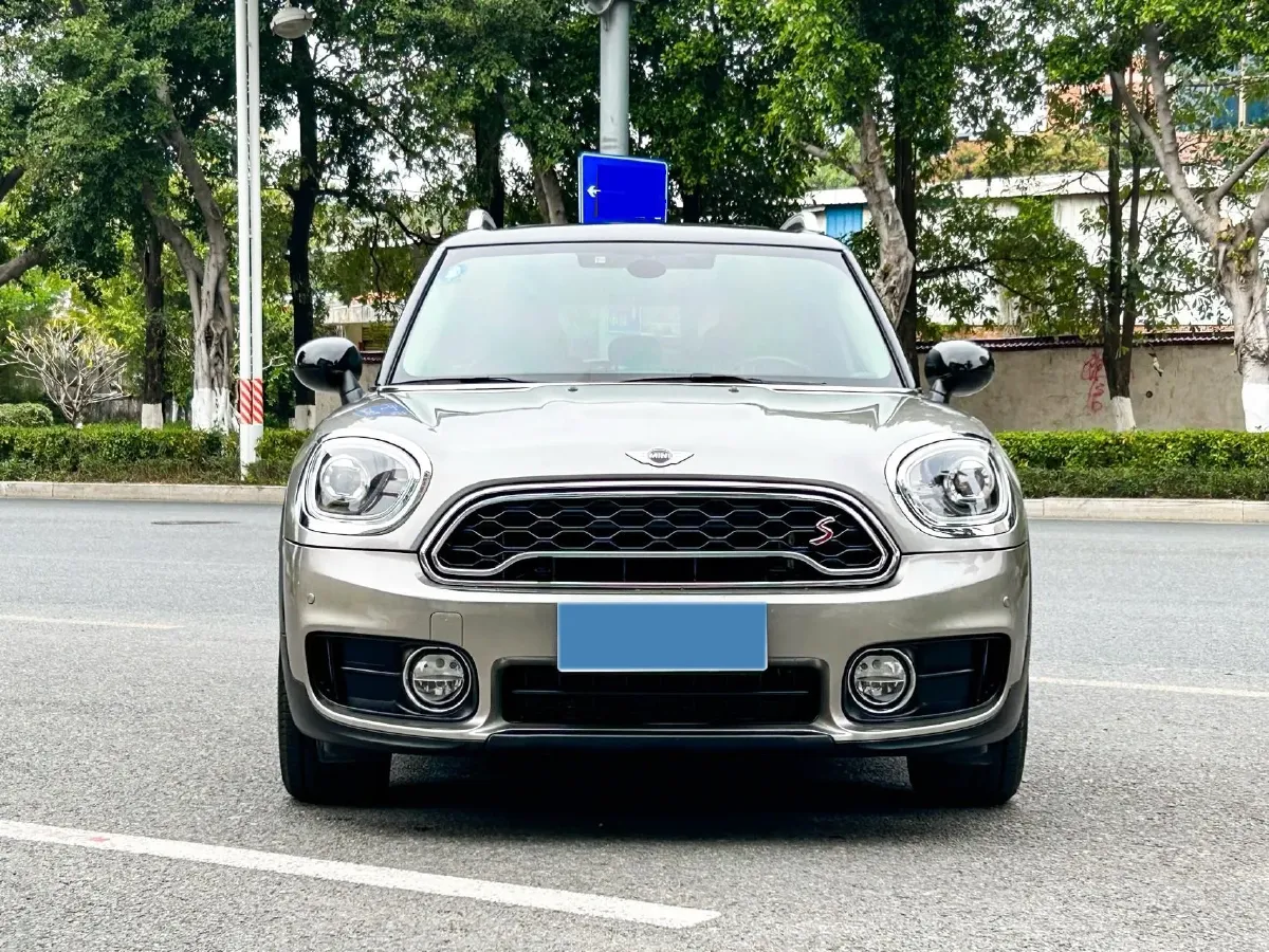 2017 MINI COUNTRYMAN 1.5T 136HP L3 6AT,autocango,china used car exporter,china ev exporter,chinese used car exporter,chinese used ev exporter