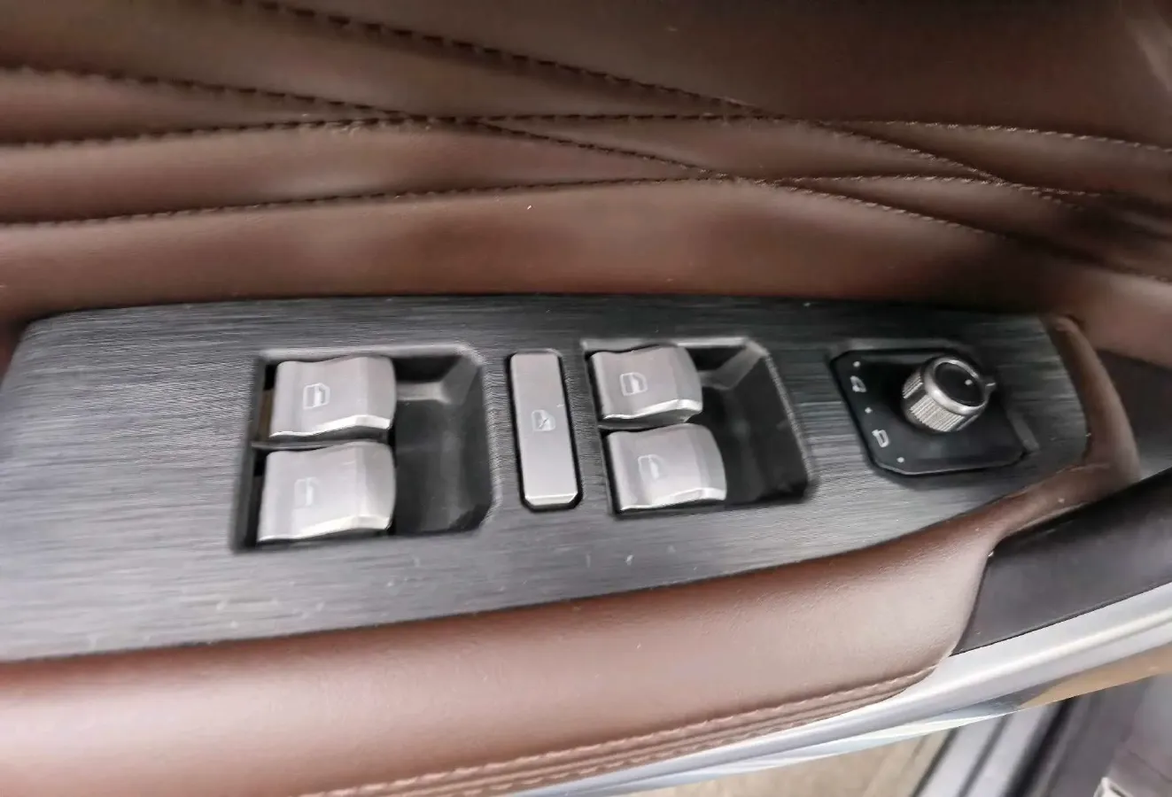 2019 WEY VV7 2.0T 234HP L4 7DCT,autocango,china used car exporter,china ev exporter,chinese used car exporter,chinese used ev exporter