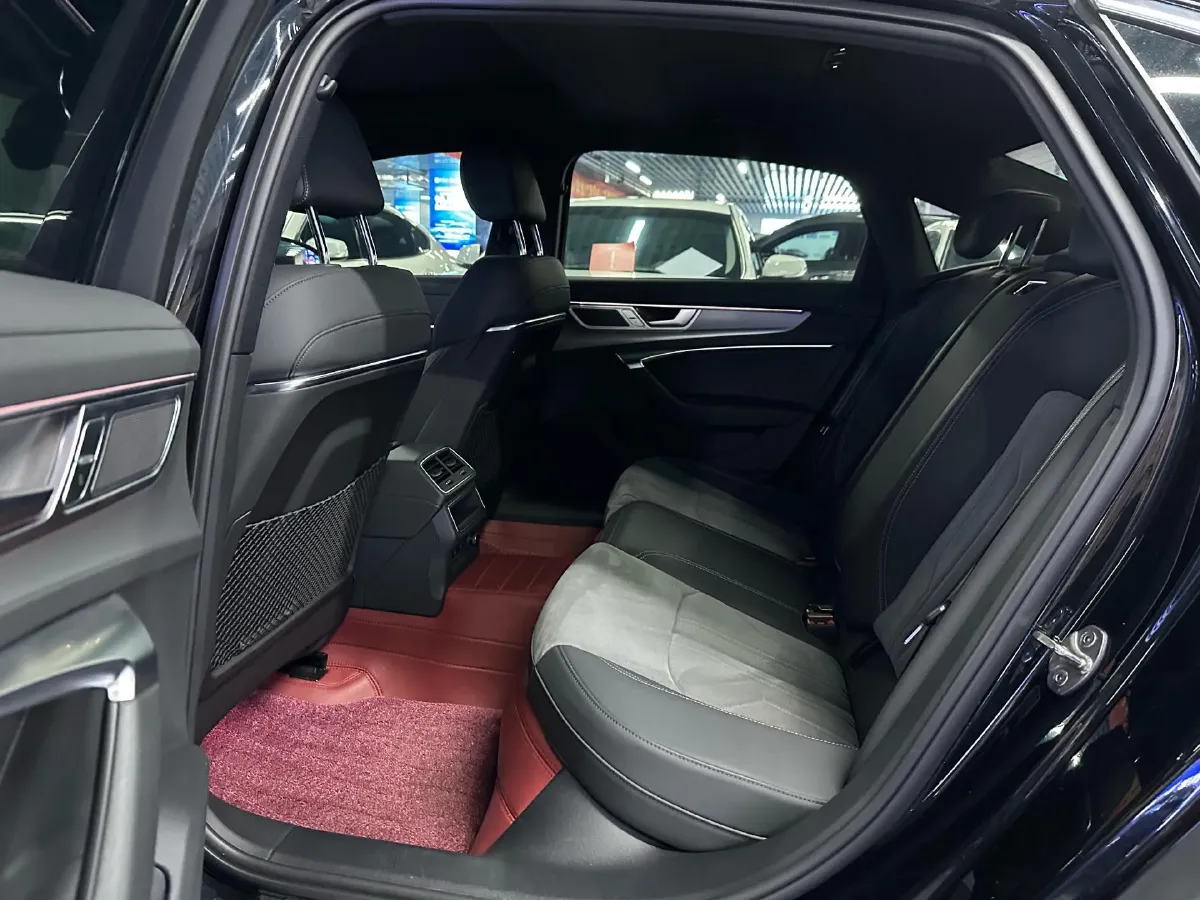 2024 Audi A6L 2.0T 190HP L4 7DCT,autocango,china used car exporter,china ev exporter,chinese used car exporter,chinese used ev exporter