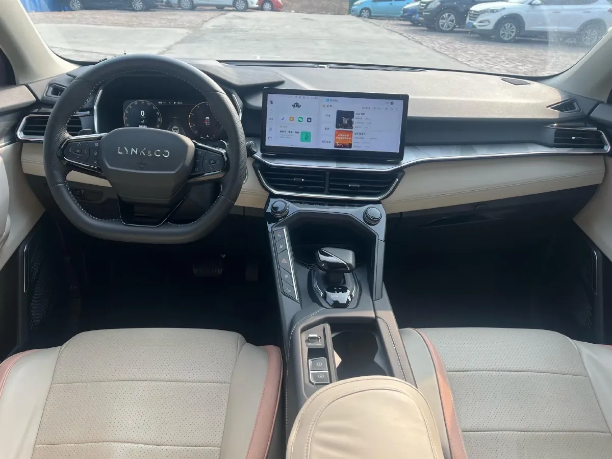 2023 LYNK&CO 03 1.5T 181HP L4 7DCT,autocango,china used car exporter,china ev exporter,chinese used car exporter,chinese used ev exporter