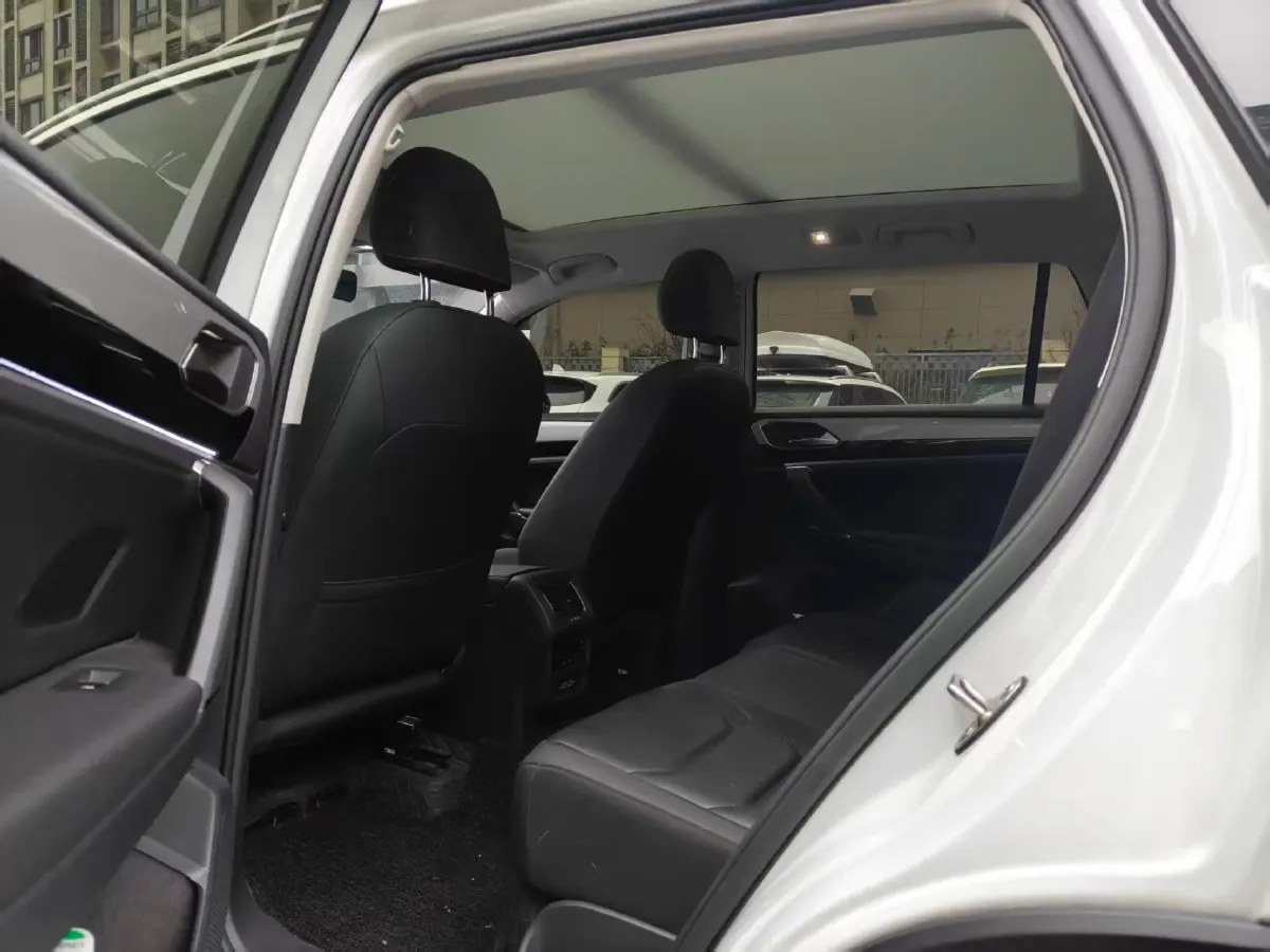 2021 Volkswagen Tayron 2.0T 186HP L4 7DCT,autocango,china used car exporter,china ev exporter,chinese used car exporter,chinese used ev exporter