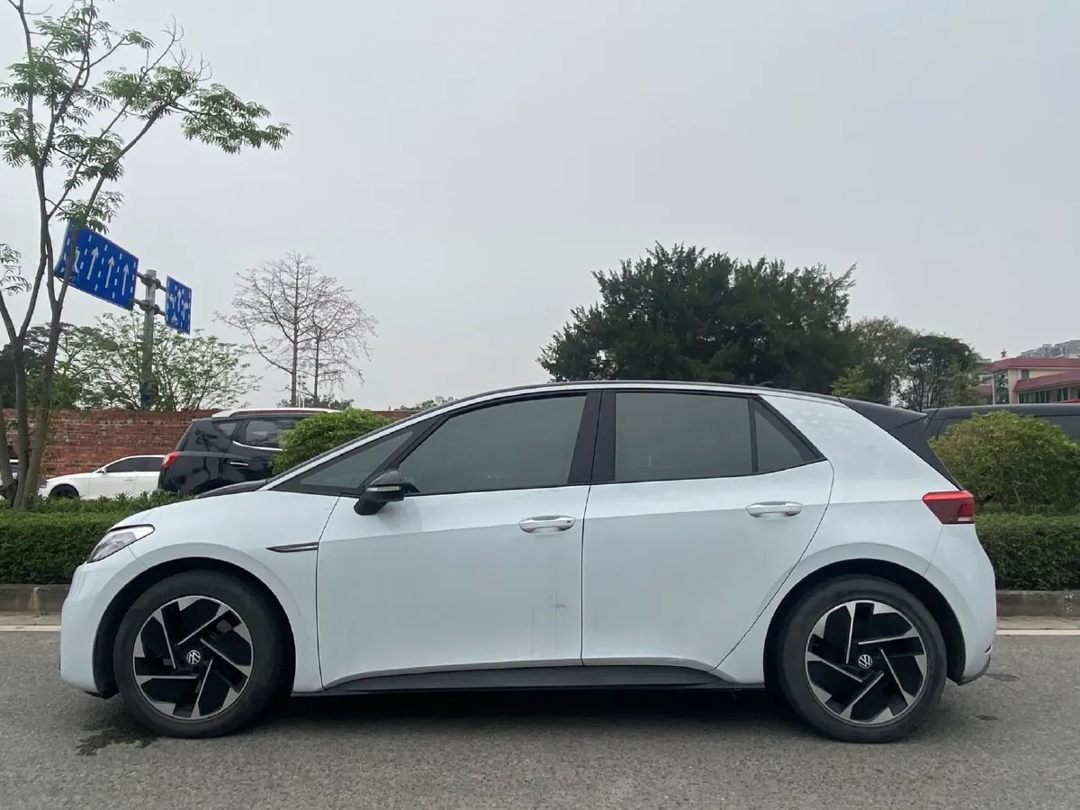 2023 Volkswagen ID.3 BEV 52.8KWH,autocango,china used car exporter,china ev exporter,chinese used car exporter,chinese used ev exporter
